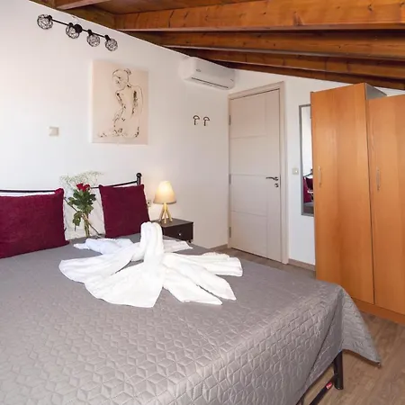 Sea Rock Rodos Villa *